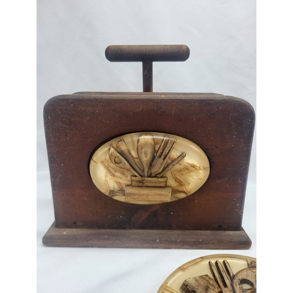 Vintage Wooden Napkin holder and matching Lucite trivet - Picture 3 of 9